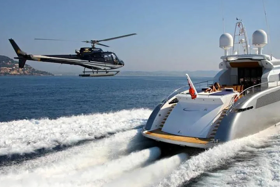 বিমান এবং ইয়ট